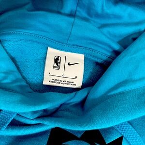 Phoenix Sun’s Nike men’s size large hoodie Teal